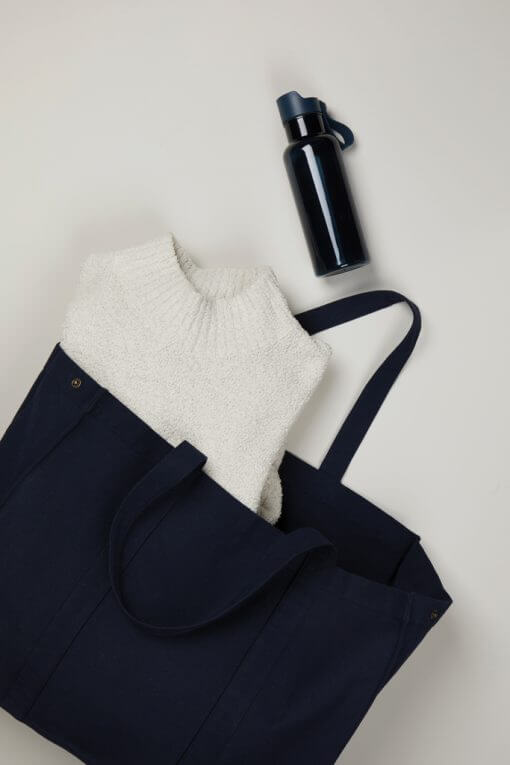 VINGA Hilo AWARE™ recycled canvas maxi tote bag - Image 13